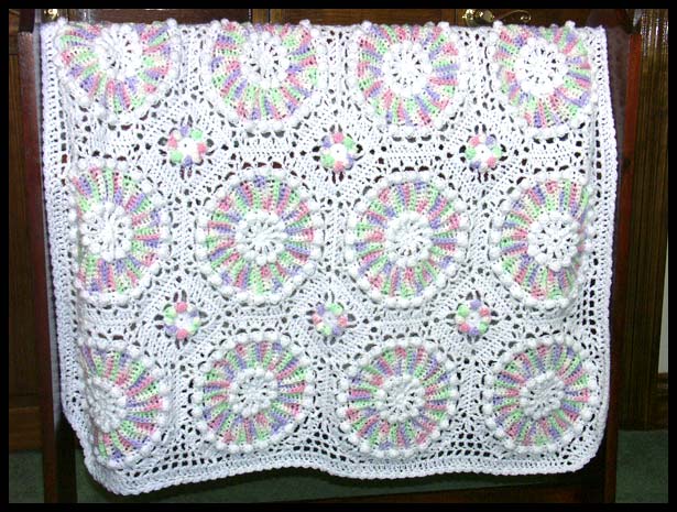 Circles Baby Afghan (click to see closeup)