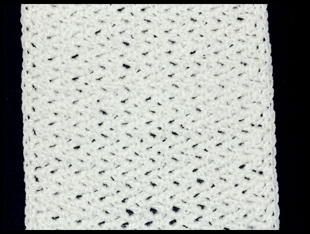 Zigzag Scarf Closeup (click to go back)