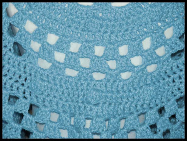 Half Moon Shawl - Closeup (click to go back)