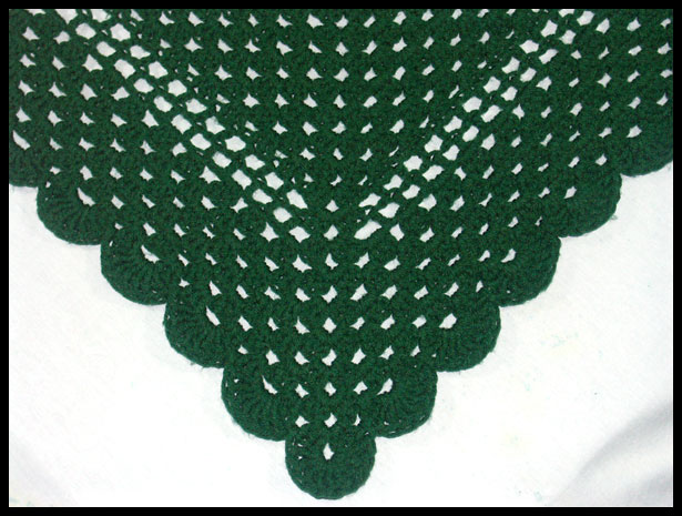 Half Granny Shawl Closeup of Point (click to go back)